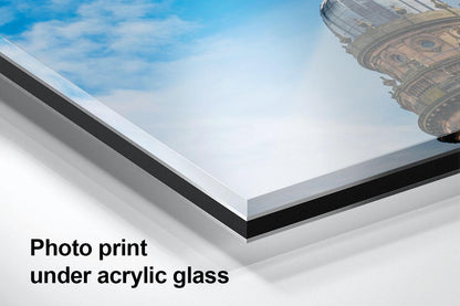 Light and Life Glasgow Statue acrylic glass detail with text