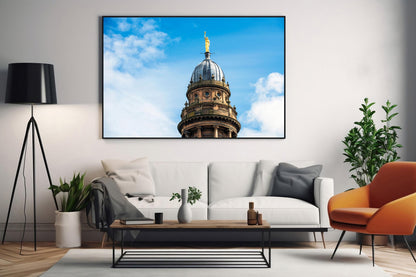 Light and Life Glasgow Statue print in frame on living room wall 